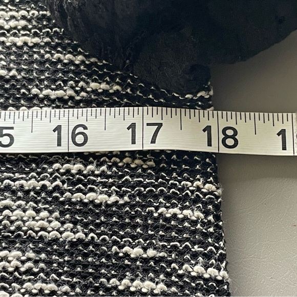 Anthropologie Postage Stamp Tunic Sweater – Lace Sleeves & Pockets – Small - Picture 10 of 11